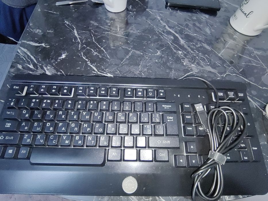 Продаётся клавиатура