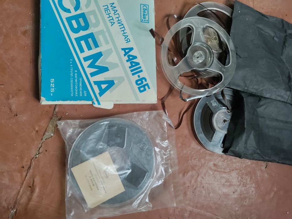 Видеокассеты,диски