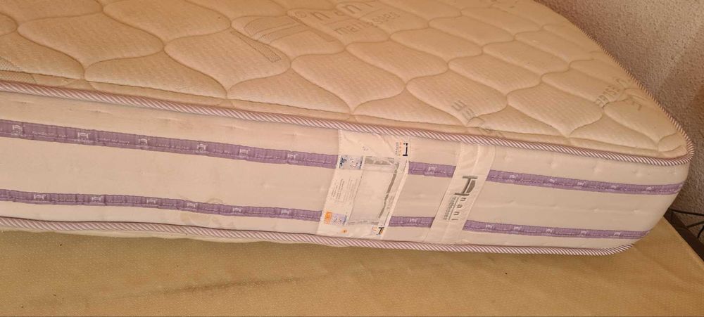 Основа за легло спалня с подарък матрак