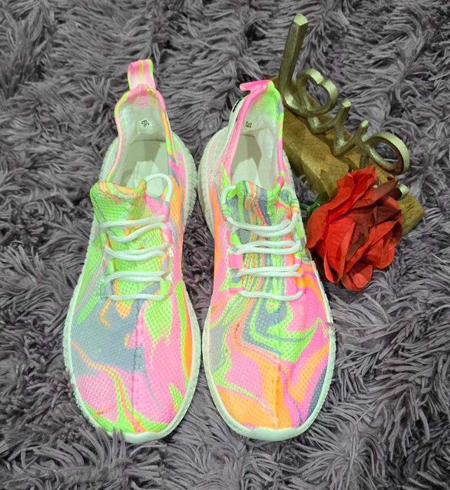 Маратонки с ръчно изработен изкрящ арт дизайн I Neon Vibe