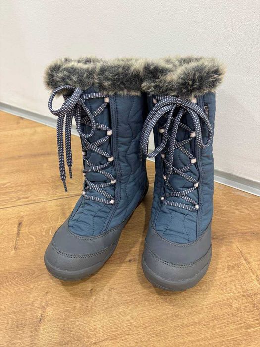 Cizme iarnă Quechua damă mărimea 37, îmblănite, stare excelentă