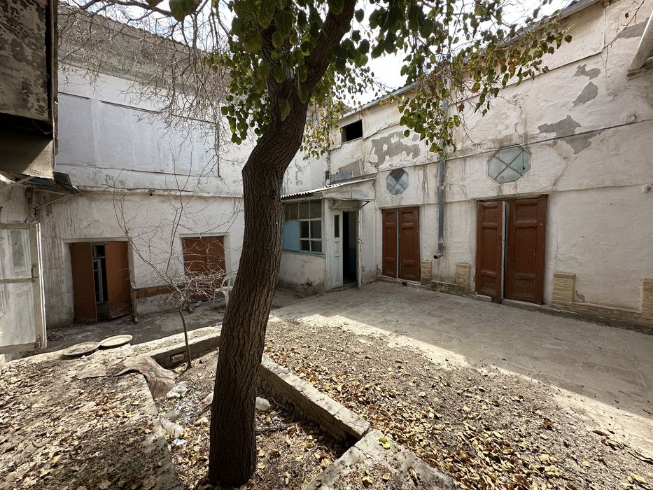 Дом в центре старого города 2,6 соток/ 2 купол