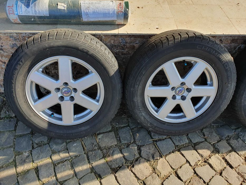 Volvo OEM Set Jante Stare Foarte Bună Cu Anvelope M+S 235 65 17 xl