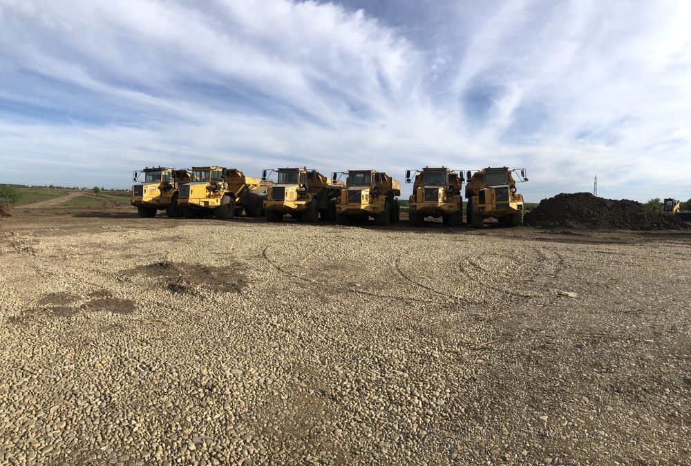 Dumpere  excavatoare inchiriere inchiriez excavator damper dumper