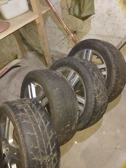 Vând roți de ford ,jante 4×108 cu anvelope de vară  205/50/16.