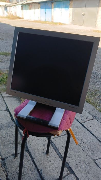 Продам  монитор Samsung  SyncMaster 172b