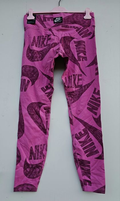 Nike оригинален дамски клин нов Л размер