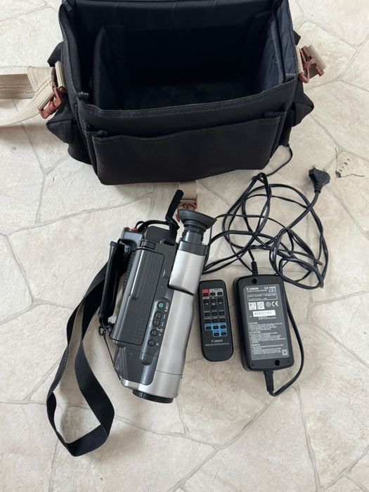 Camera video CANON UC-V200