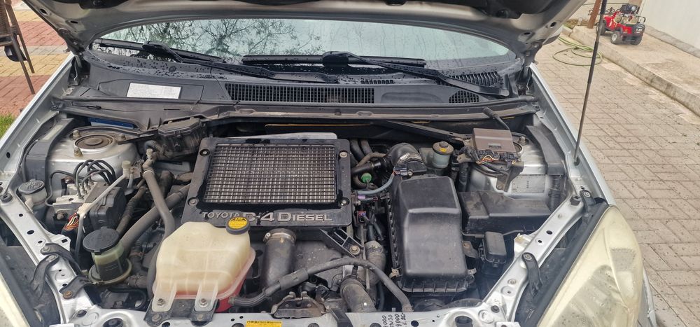 Продавам Toyota Rav 4