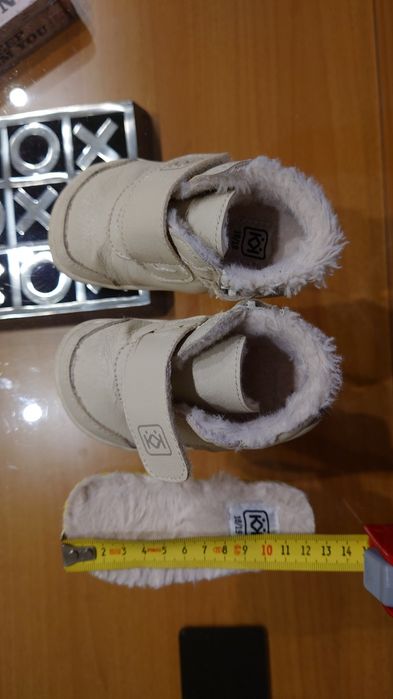 Продавам бебешки обувки Колев и Колев