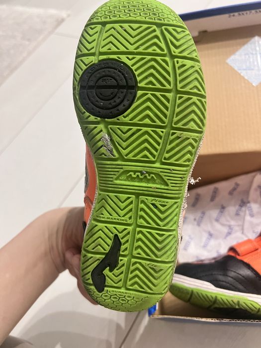 Футзальные кроссовки Joma