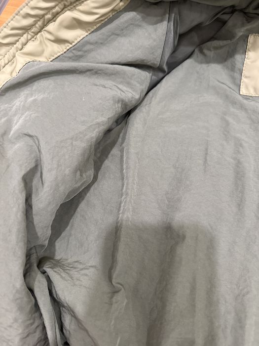 Продам куртку на мальчика 2-3 лет