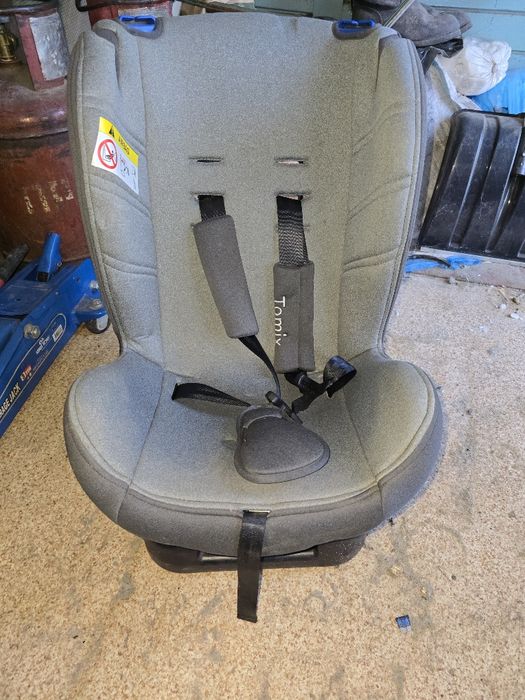 Продам автокресло