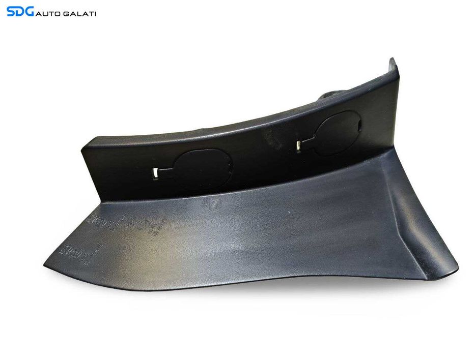 Plastic Suport de pe Lampa Tripla Stop Dreapta Spate Hyundai Ioniq 2016 - 2019 Cod 92402-G2 92402-G7 [LS0550]