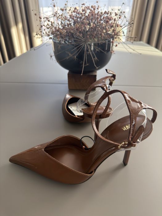 Обувки на ток Zara