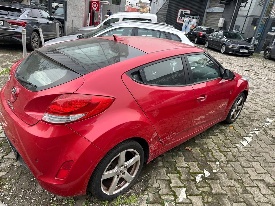 Hyundai Veloster 1.6 cutie automata, interior piele