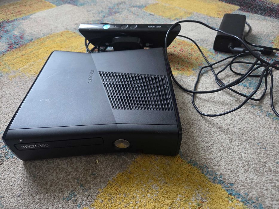 Xbox 360 toate accesoriile senzor Kinect si DJ Hero