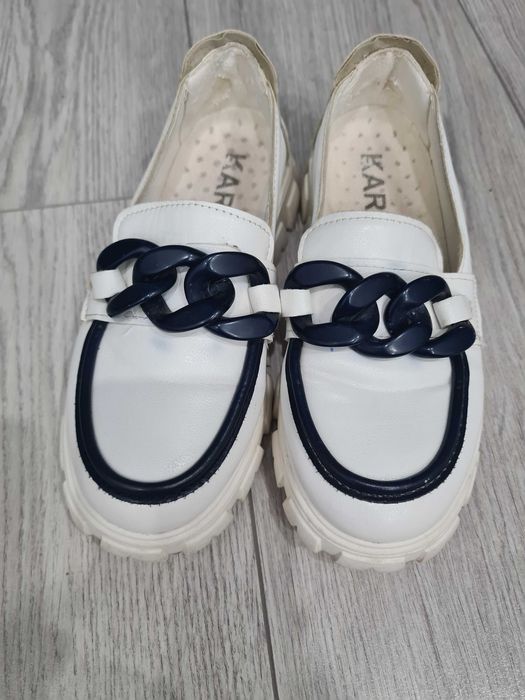 Продам обувь для девочки