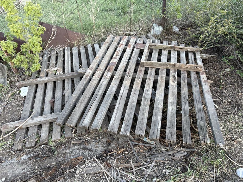 Ағаштар бар,отдам дрова