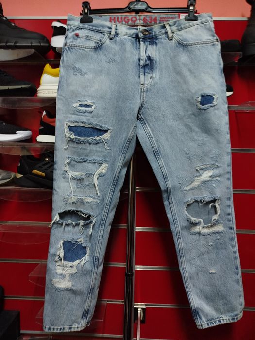 Оригинални дънки Hugo Boss W33 W34  нови мъжки светли