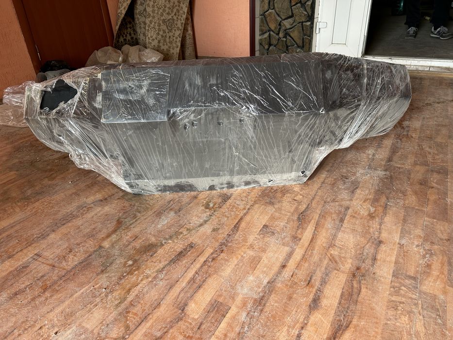 Продам бампер на базе усиленного.