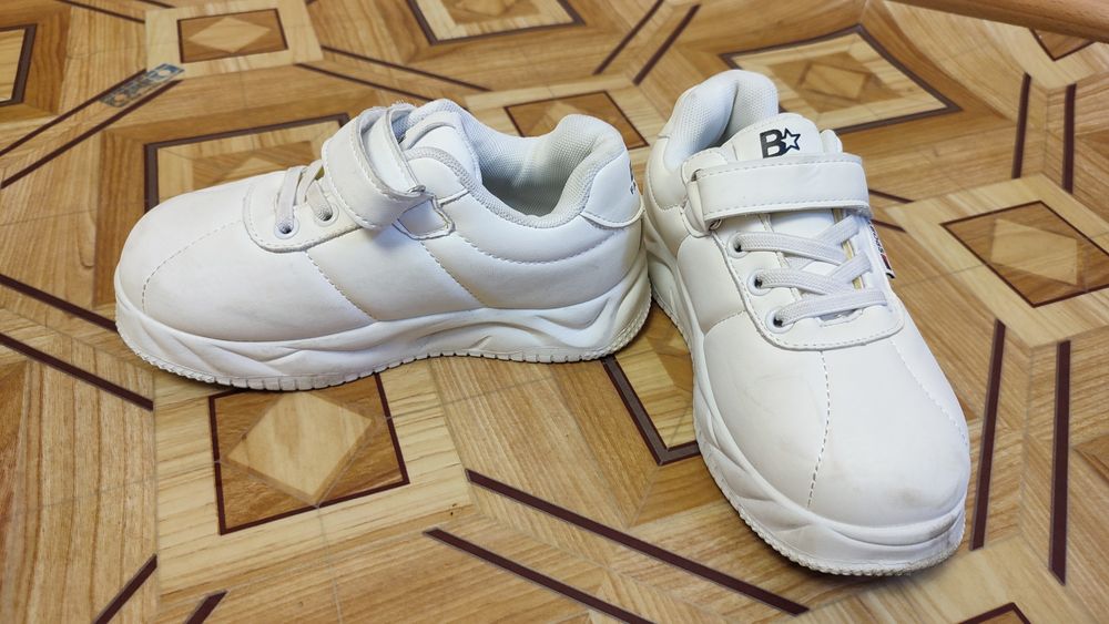 Обувь для девочки 30-31 р.