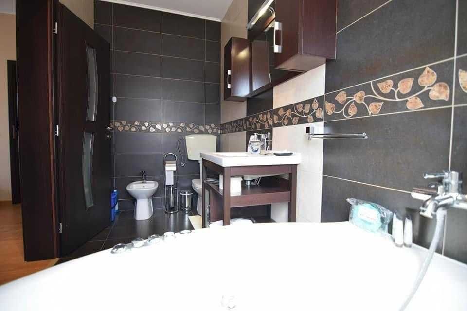 De închiriat apartament 3 camere in Mamaia
