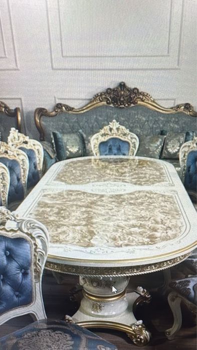 Продам стол и стулья Срочно