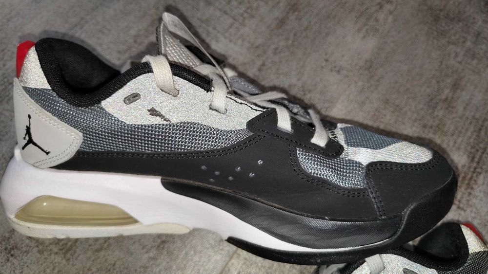 NIKE Jordan Air 200E, номер 37.5, стелка 23.5см, отлично състояние