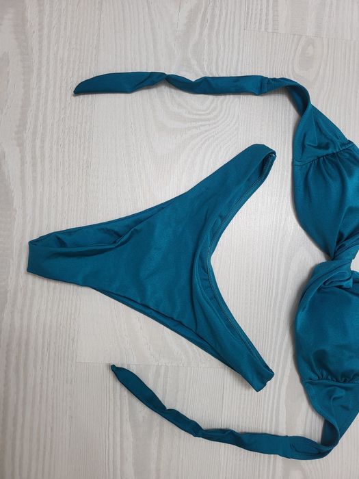Costum de baie din 2 piese, marime S, nou fara eticheta