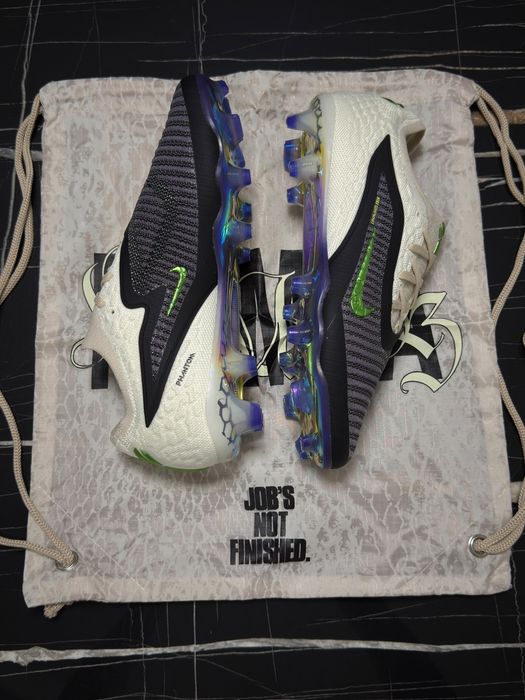 Ghete de fotbal Nike Phantom