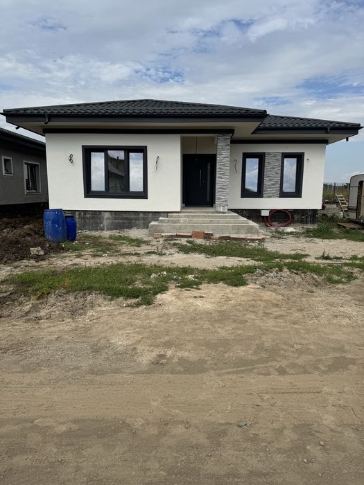 Casa de vanzare in Branesti la cheie