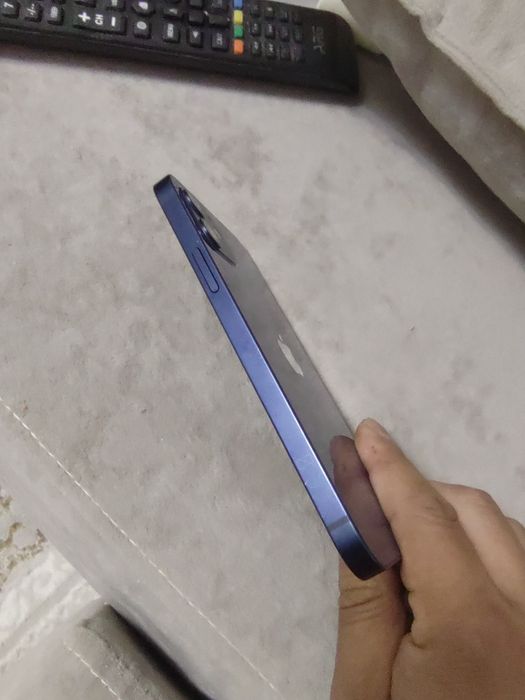IPhone 12 , в отличном состоянии