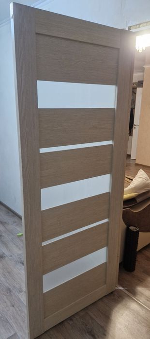 Продам межкомнатные двери