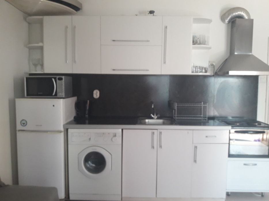 Наемане на двустайна квартира с вана до МОЛ ГАЛЕРИЯ , минимум 2 нощувк