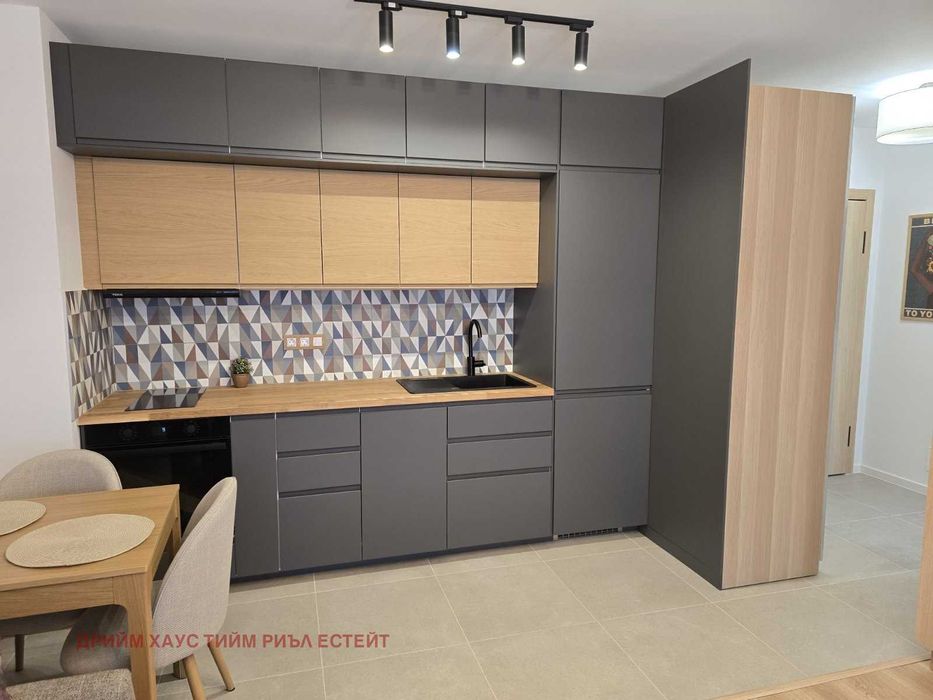 Дава се под наем Двустаен апартамент в София, Център - 75 кв.м за 448.8 € - Снимка #5