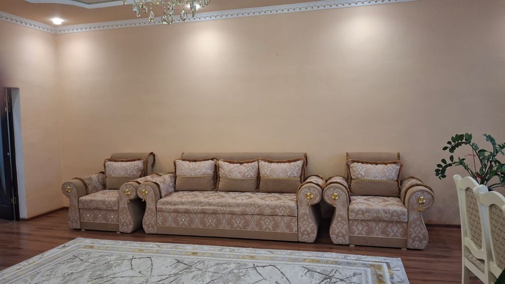 Диван продается ,