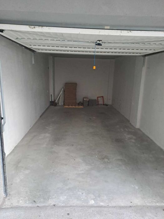 гараж под наем 70 evro