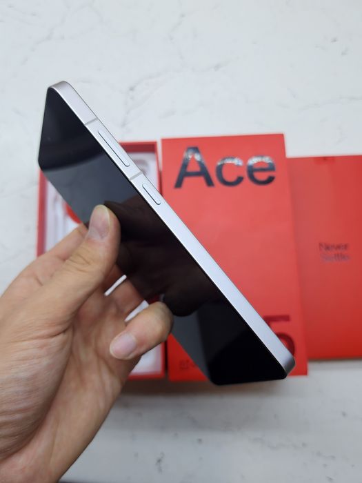 OnePlus Ace 5 Sotlad
