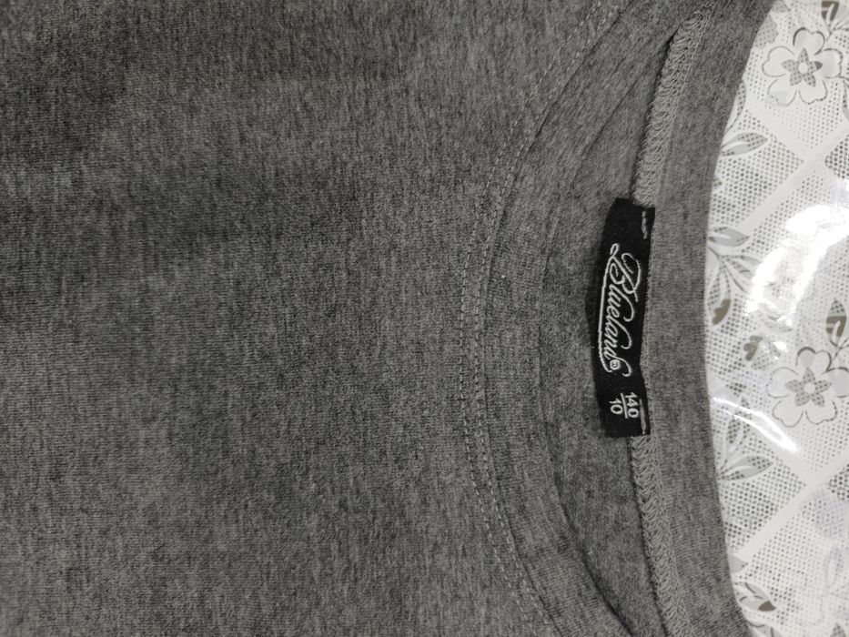 Футболка на девочку 9-12 лет