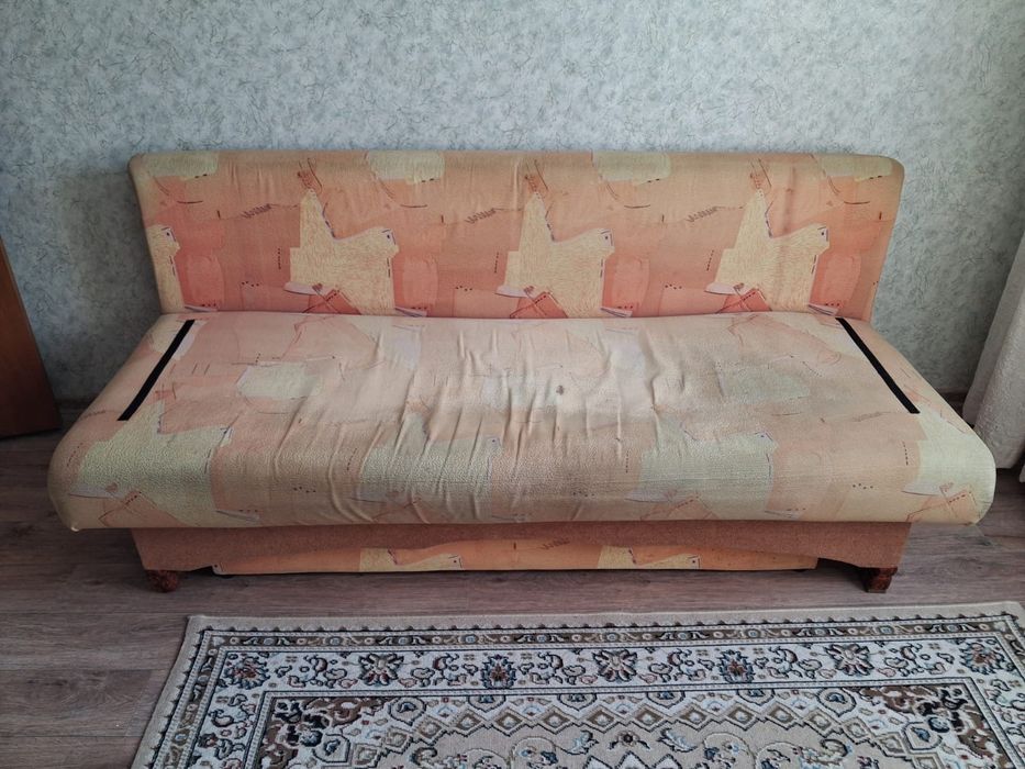 Отдам даром диван