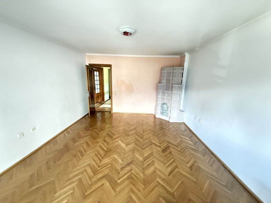 Inchiriez casa zona centrala