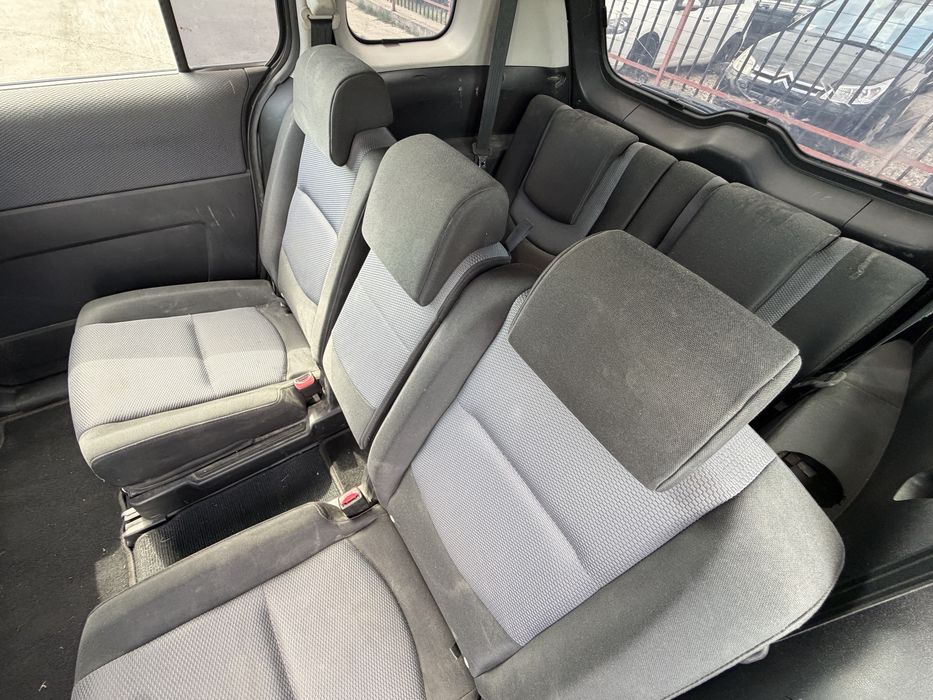 Mazda 5 2.0 6+1 146к.с.