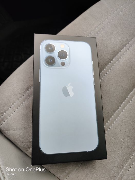 Cutie originala iPhone 13pro Sierra blue