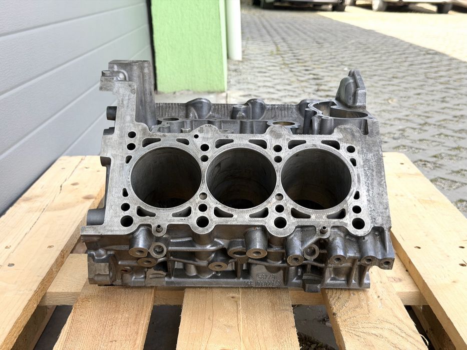 Блок двигател AUDI 3.0TFSI CGW