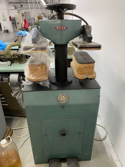 Машини за шевно и обувно производство