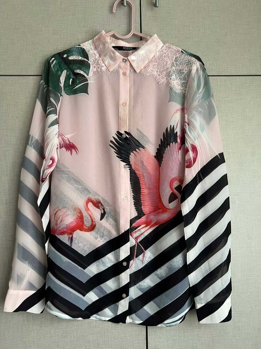 Дамска риза Guess и дънки Guess и Desigual