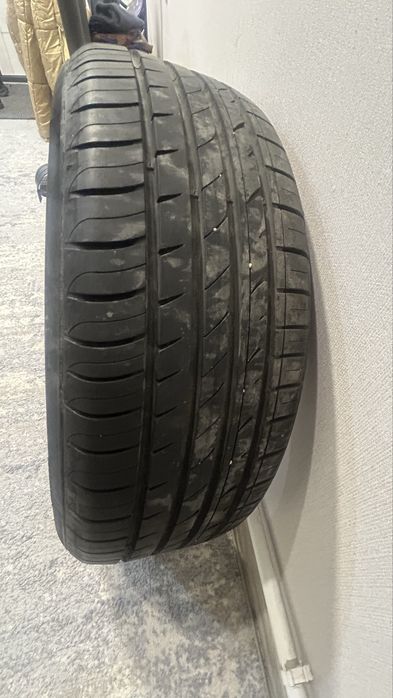 Продам шину Hankook 235/55/R19