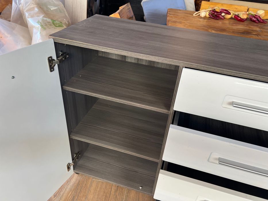 Comodă cu sertare stare impecabilă import Austria