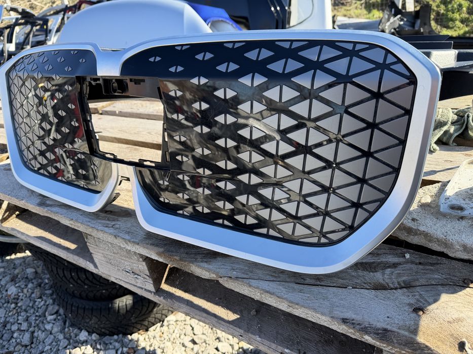Решетка BMW X1 U11 U12